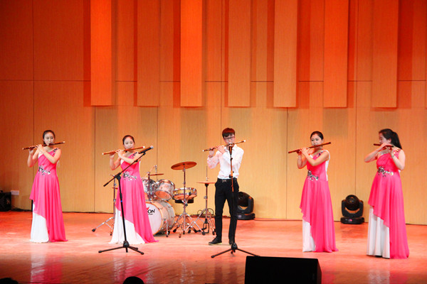 beat365官网“音乐之声”协会举办器乐大赛