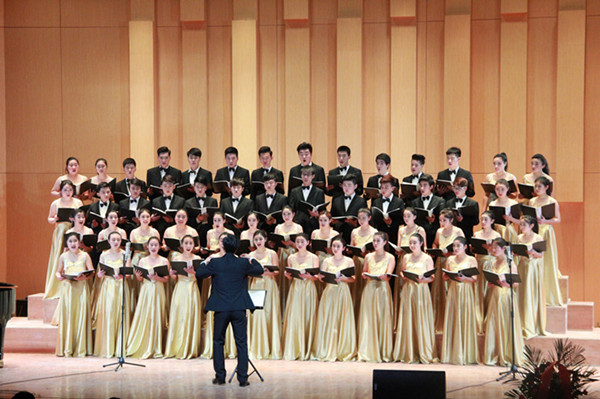 beat365官网大学生合唱团成功举办“倾听和声”合唱音乐会