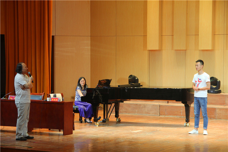 解放军艺术学院晁浩建教授应邀来beat365官网讲学