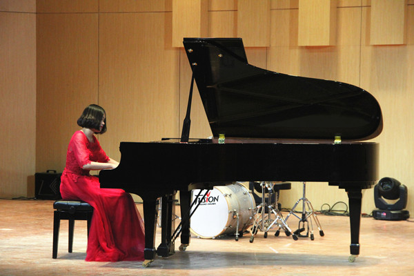 beat365官网“音乐之声”协会举办器乐大赛