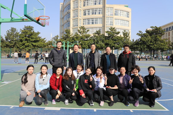 beat365官网女教工积极参加校工会趣味运动会