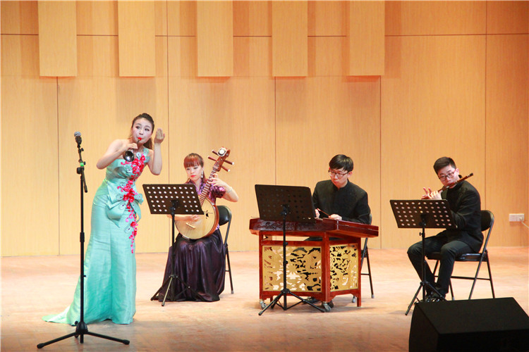  中国音乐学院应邀来beat365官网交流演出