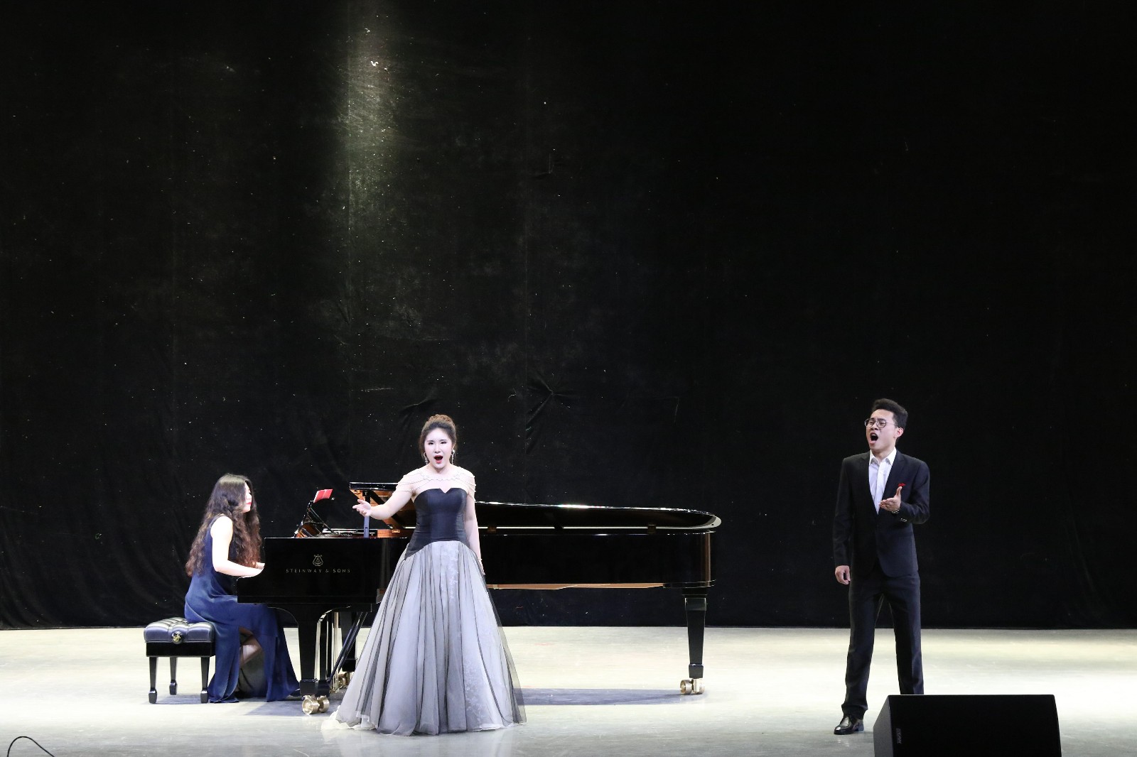 华中师范大学学生汇报音乐会在beat365官网成功举办