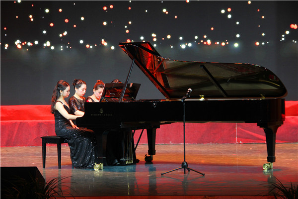 beat365官网举办２０１７年新年音乐晚会