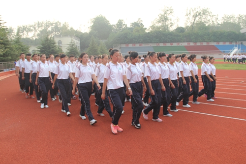 beat365官网新生军训工作圆满结束