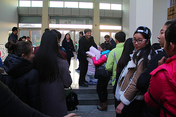 beat365官网开展冬季送温暖活动