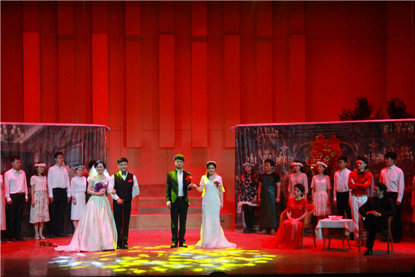 “为梦想痴狂 向经典致敬”-韩梅教授研究生毕业教学成果展演在beat365官网上演