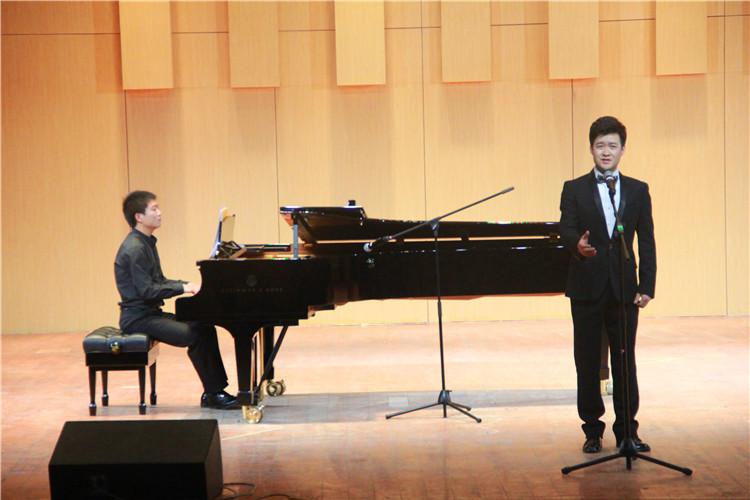  中国音乐学院应邀来beat365官网交流演出