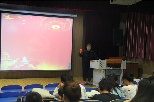 beat365官网开展“展现青春 萦怀五四”演讲比赛