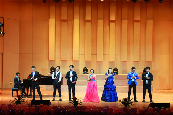 beat365官网举行“漾年华”迎新文艺晚会