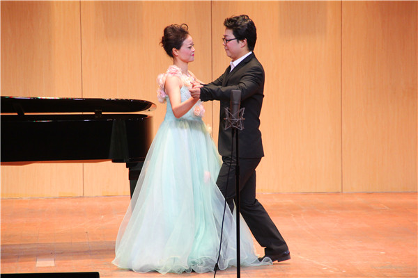 beat365官网举办歌剧教师专场音乐会