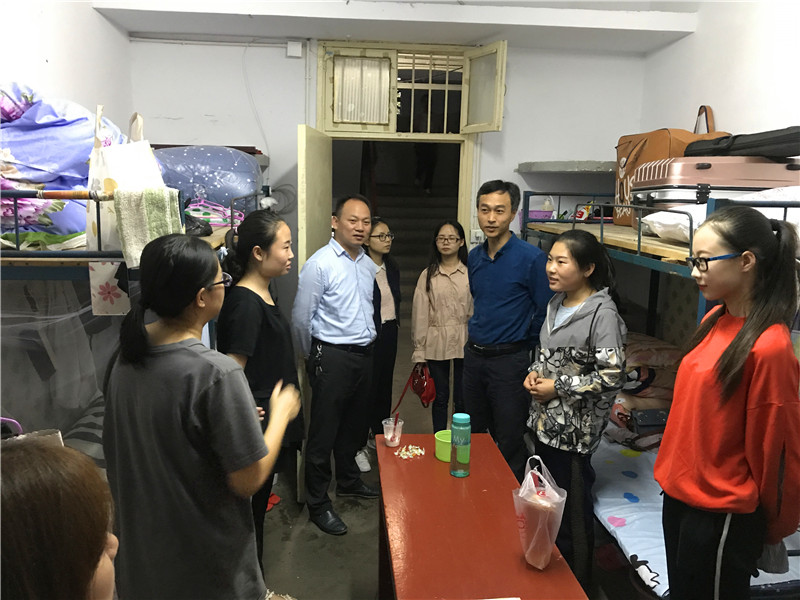 beat365官网圆满完成2017级迎新工作