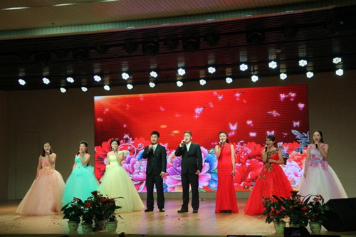 beat365官网顺利举办“我们的天空，我们的梦”漾年华迎新晚会