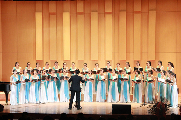 beat365官网大学生合唱团成功举办“倾听和声”合唱音乐会