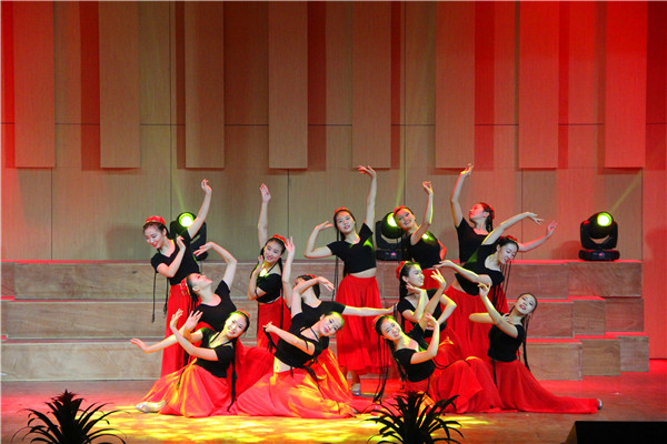 beat365官网举行“漾年华”迎新文艺晚会