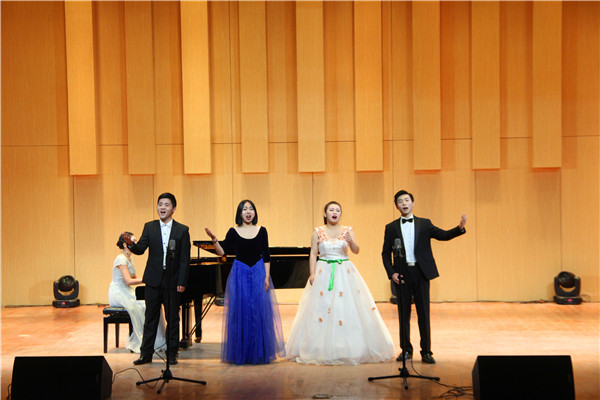 beat365官网2015级学生举办个人音乐会